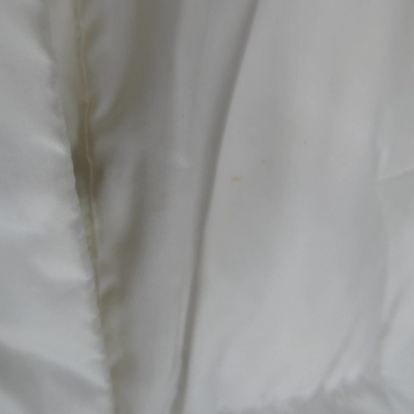 Gap | Women's Down Puffer Vest, White, M. - Picture 12 of 12